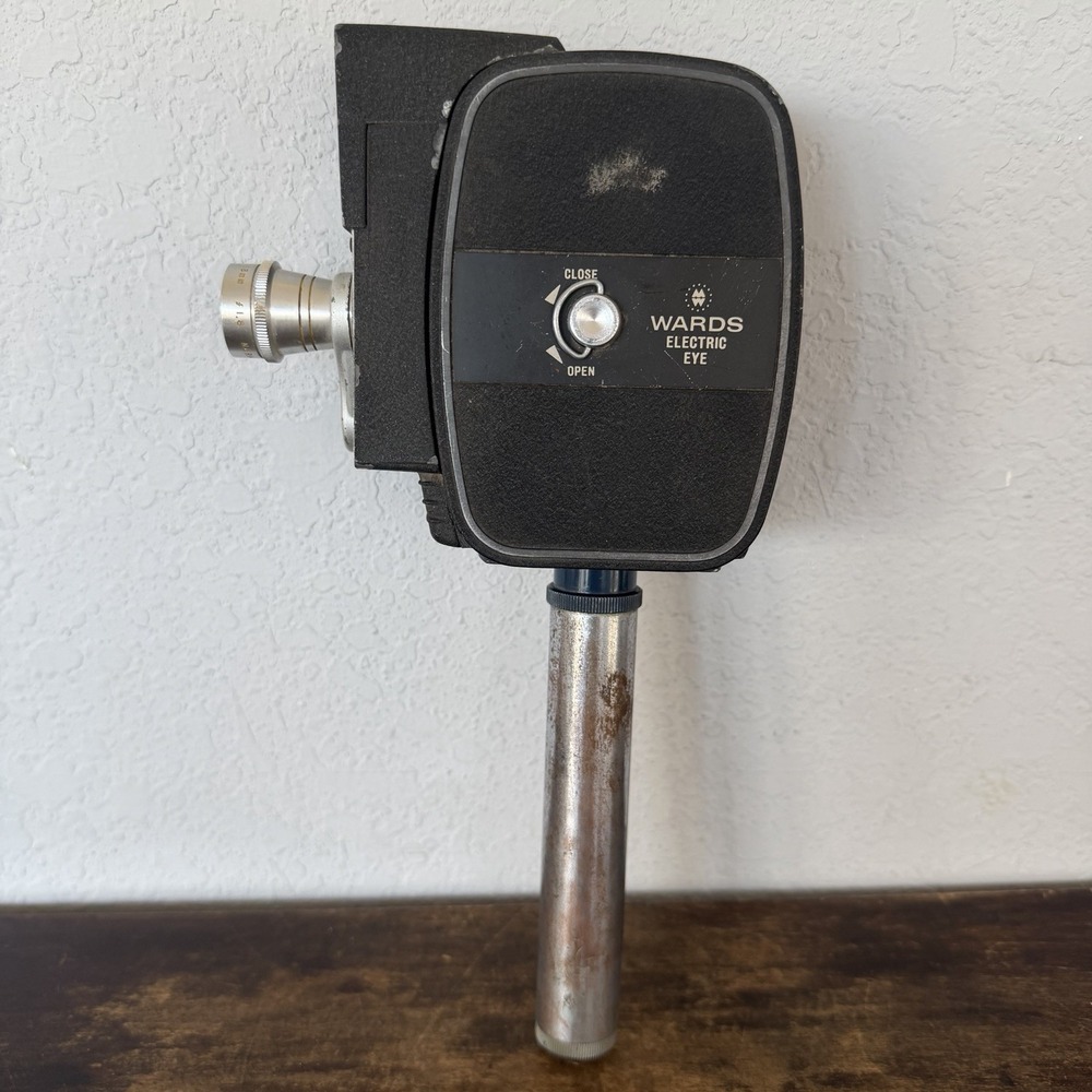 Vintage Wards 8mm Movie Camera Turret 729 Electric Eye w/ Handle - Picture 2 of 5